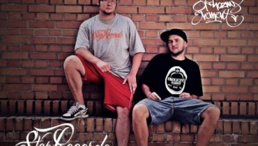 Okoliczny Element w Step Records