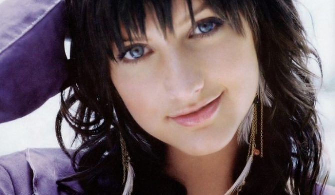 Ashlee Simpson nie nagrywa hołdu dla Jacksona