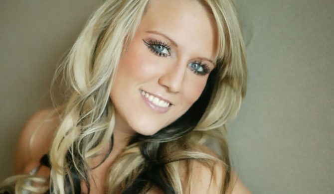 Cascada „Evacuate the Dancefloor”