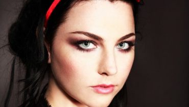 Evanescence: Trochę eksperymentów, trochę starego grania