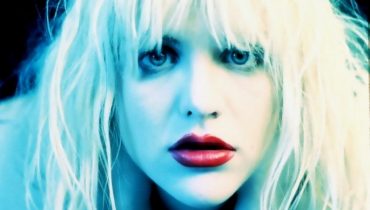 Courtney Love wyda wspomnienia