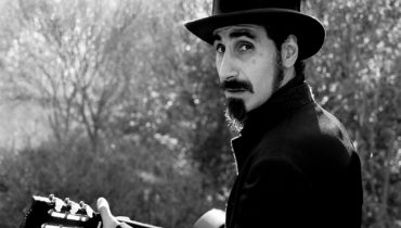 Wokalista System Of A Down z nowym utworem
