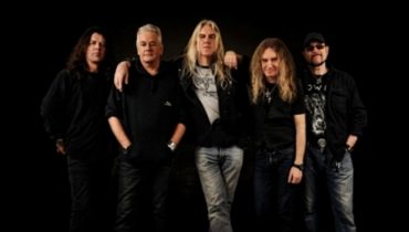 Saxon w Hollywood
