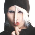 „Trudno, żebym po 30 latach grania rocka robiła coś innego”