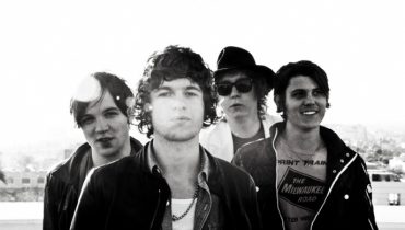 Członek The Kooks podbije tłumy?