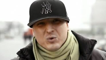 Pokój z Widokiem na Wojnę feat. Chada