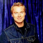 Ronan Keating idzie w folk
