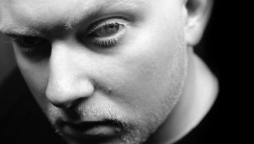 Posłuchaj EP-ki Brothera Aliego