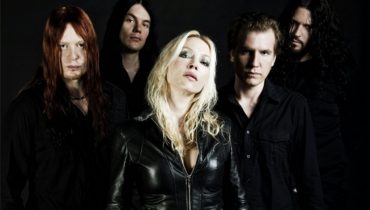 Arch Enemy rozstali się z gitarzystą