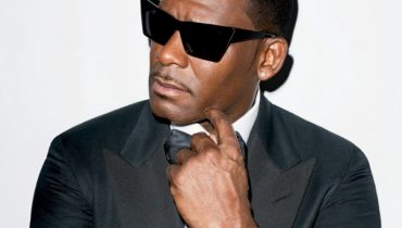 R Kelly winien państwu kilka milionów