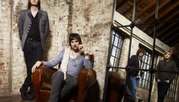 Mroczny album Kasabian