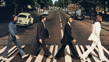 Fani The Beatles na Abbey Road