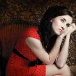 Holly Blue supportem przed Selah Sue
