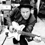 Waits, Richards, Smith, Pop i inni nagrywają szanty