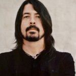 Dave Grohl w metalowym kowerze ABBA – audio
