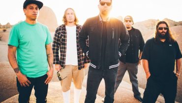 Deftones w hołdzie Mac Daddy`emu gra „Jump”