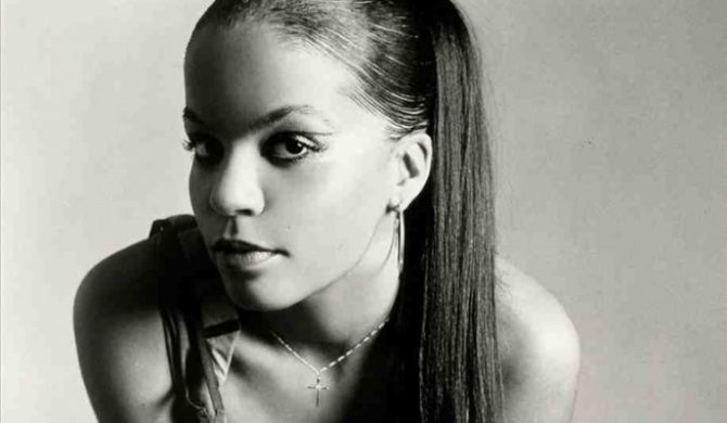 Ms Dynamite zagra na polskich juwenaliach