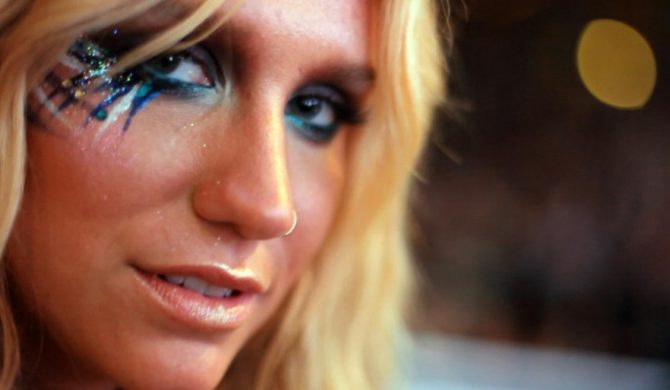 Ke$ha bez cenzury