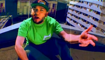 Vienio feat. Sztywny Pal Azji „Nie gniewaj się na mnie Polsko” (video)