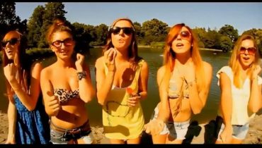 Natural Dread Killaz ft. Adry – „Na Wakacje” (video)
