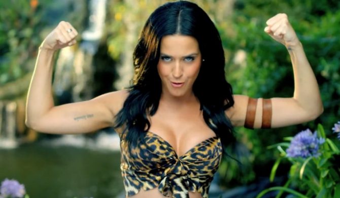 Katy Perry królową dżungli (wideo)