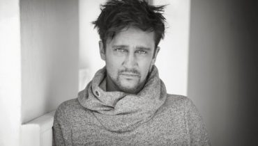 Posłuchaj w Deezer: Michał Wiśniewski – „La Revolucion”