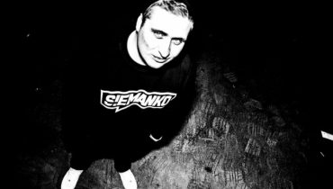Sprawdź nową EP-kę AdE