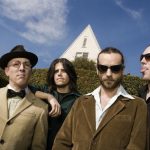 Maynard James Keenan na trzy