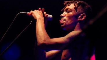 Nowy Massive Attack…
