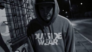 HuczuHucz – „Nim zajdzie słońce za osiedle” ft. Flojd, W.E.N.A. (audio)