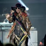 „Świetny wokalnie, w dobrej kondycji fizycznej i w poprawnym kontakcie z rzeczywistością”. Relacja z łódzkiego koncertu Aerosmith