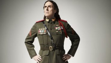 „Weird Al” Yankovic znów szaleje. Tym razem parodiuje Lorde i Iggy Azaleę (wideo)