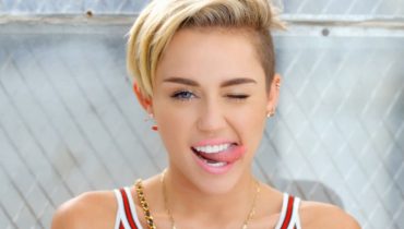 Głowa Miley Cyrus + ciało Nicki Minaj = …
