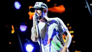 Red Hot Chili Peppers mają „Około 28, może 30 piosenek”