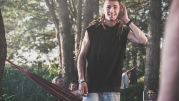 Bednarek „Chwile jak te” – zobacz nowy klip