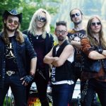 Trzynasta w Samo Południe ujawnia szczegóły debiutanckiego albumu