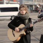 Selah Sue śpiewa na ulicy (wideo)