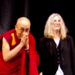 Glastonbury: Patti Smith zaprosiła na scenę Dalajlamę (wideo)