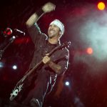 Wokalista Godsmack gościem Foo Fighters. Artyści wykonali wspólnie hit Alice`a Coopera