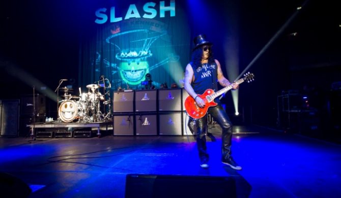 „Polsko, do zobaczenia wkrótce” – Slash zaprasza na koncert do Łodzi (wideo)