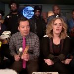 Adele, Jimmy Fallon, The Roots i dziecięce instrumenty – zobaczcie znakomitą wersję „Hello”