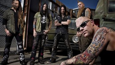 Płyta Five Finger Death Punch z podpisami i trzydniowy karnet od organizatorów Jarocina