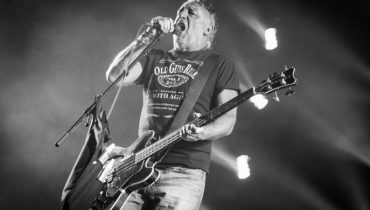 Peter Hook & The Light w Warszawie – niezbędnik koncertowy