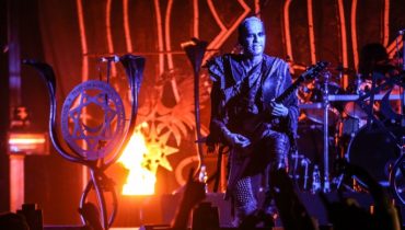 Behemoth rozda komunikanty na europejskiej trasie