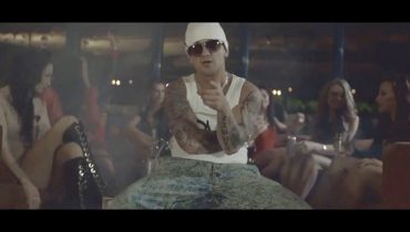 Bezczel – „Idą asy w klub” ft. Quebonafide (wideo)