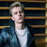 Piotr Zioła – „W ciemno” – nowy teledysk