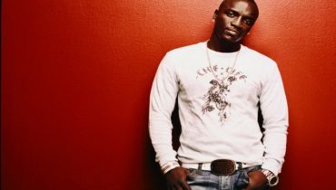 Akon jest twardy