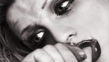 Nowa Courtney Love