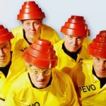 Devo  i Santigold