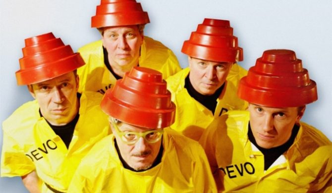 Devo  i Santigold